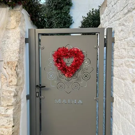 Trulli Madia Luxury Alberobello Exterior photo